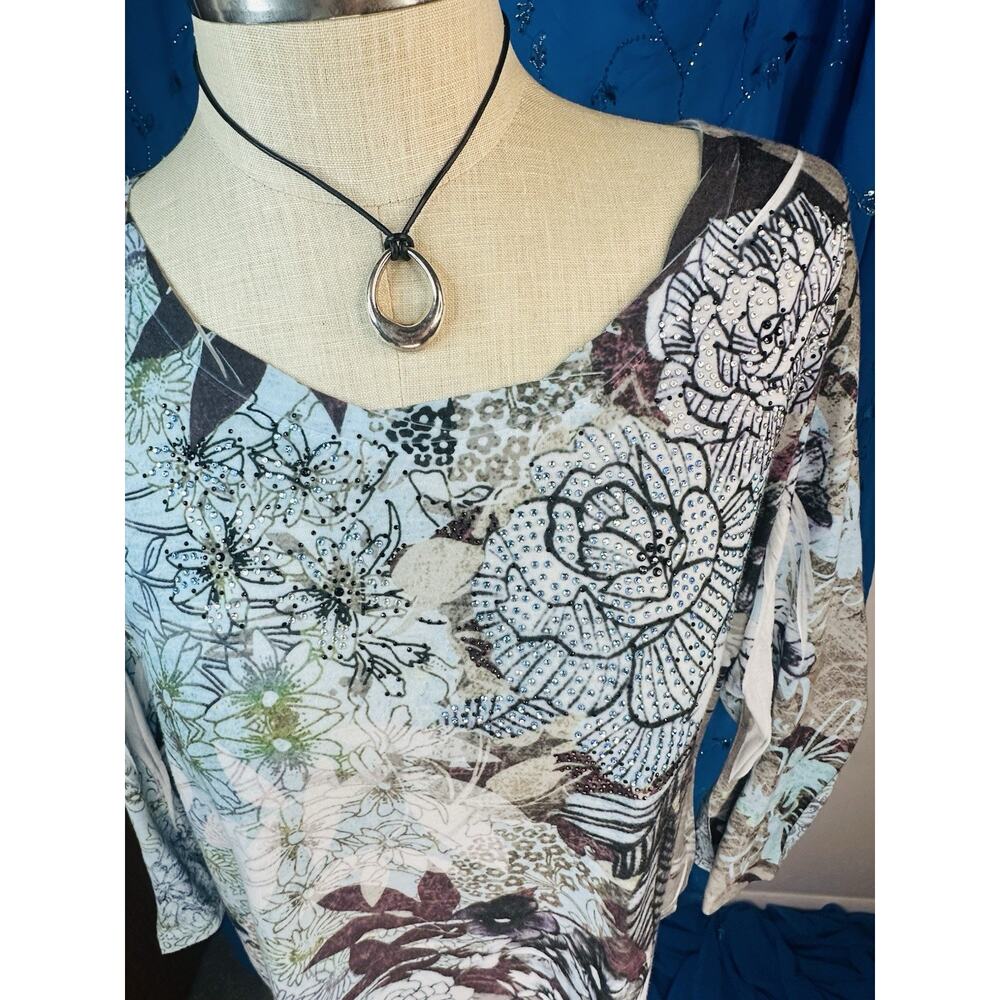 Women's Chico's Boho Blue Brown Floral Studded 3/4 Sleeve Blouse Top Size 3 - Picture 7 of 7